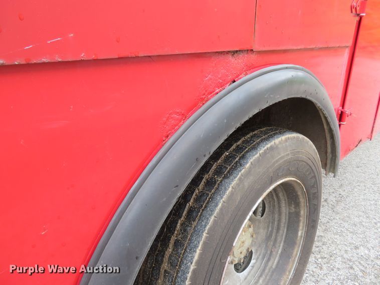 image for item DI2205 2000 Ford F550 Super Duty XL  service truck