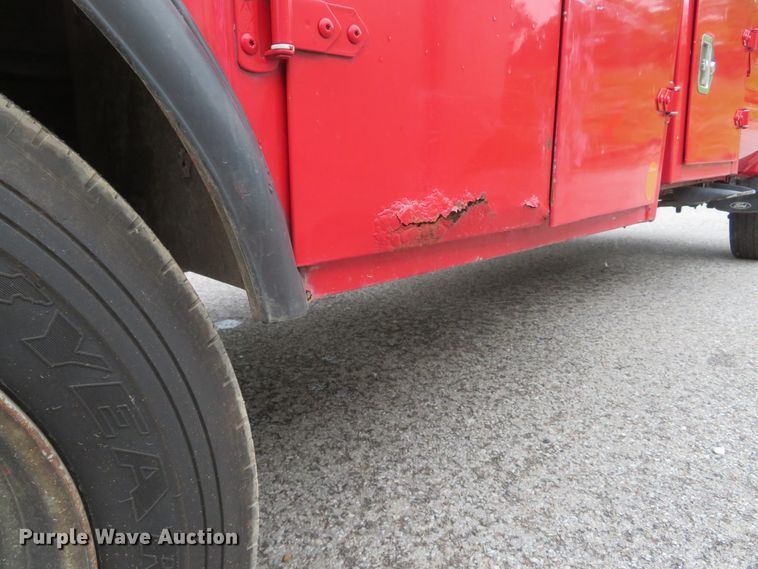 image for item DI2205 2000 Ford F550 Super Duty XL  service truck