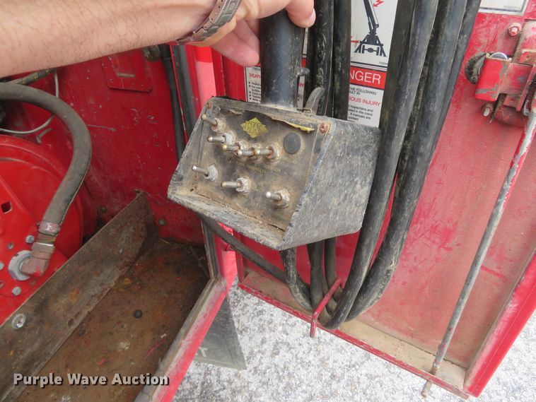 image for item DI2205 2000 Ford F550 Super Duty XL  service truck