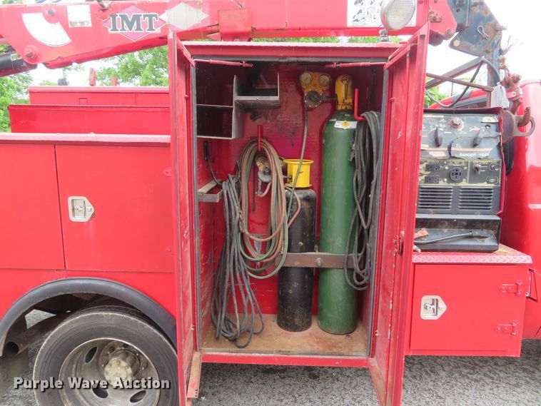 image for item DI2205 2000 Ford F550 Super Duty XL  service truck