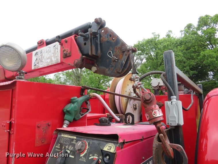 image for item DI2205 2000 Ford F550 Super Duty XL  service truck