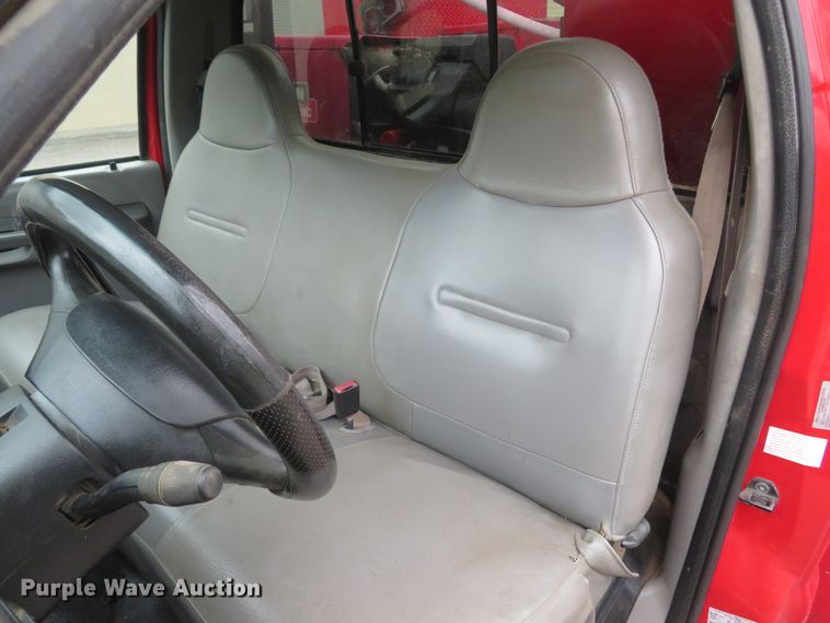 image for item DI2205 2000 Ford F550 Super Duty XL  service truck