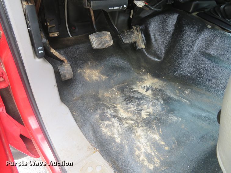 image for item DI2205 2000 Ford F550 Super Duty XL  service truck