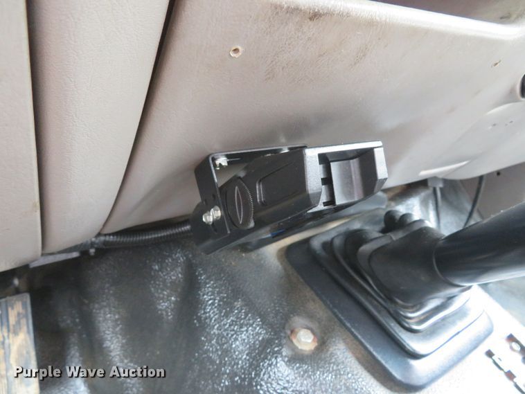 image for item DI2205 2000 Ford F550 Super Duty XL  service truck