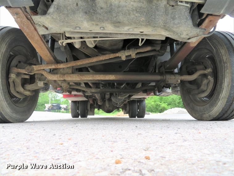 image for item DI2205 2000 Ford F550 Super Duty XL  service truck