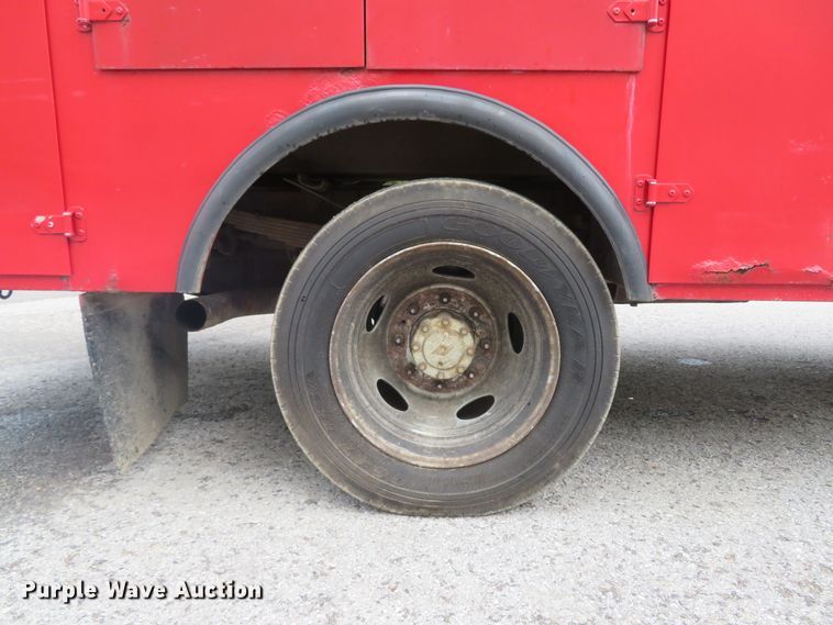 image for item DI2205 2000 Ford F550 Super Duty XL  service truck