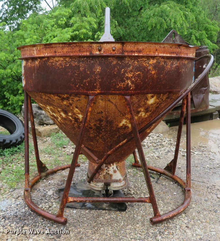 image for item DI2206 Gar-Bro 454-R concrete bucket