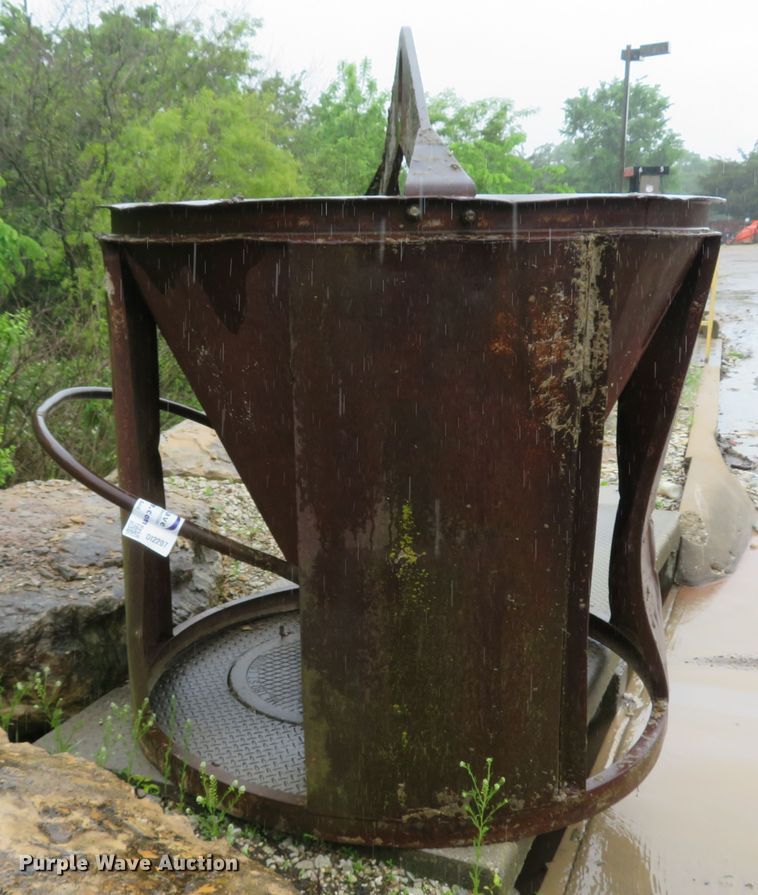 image for item DI2207 Gar-Bro 433-G concrete bucket