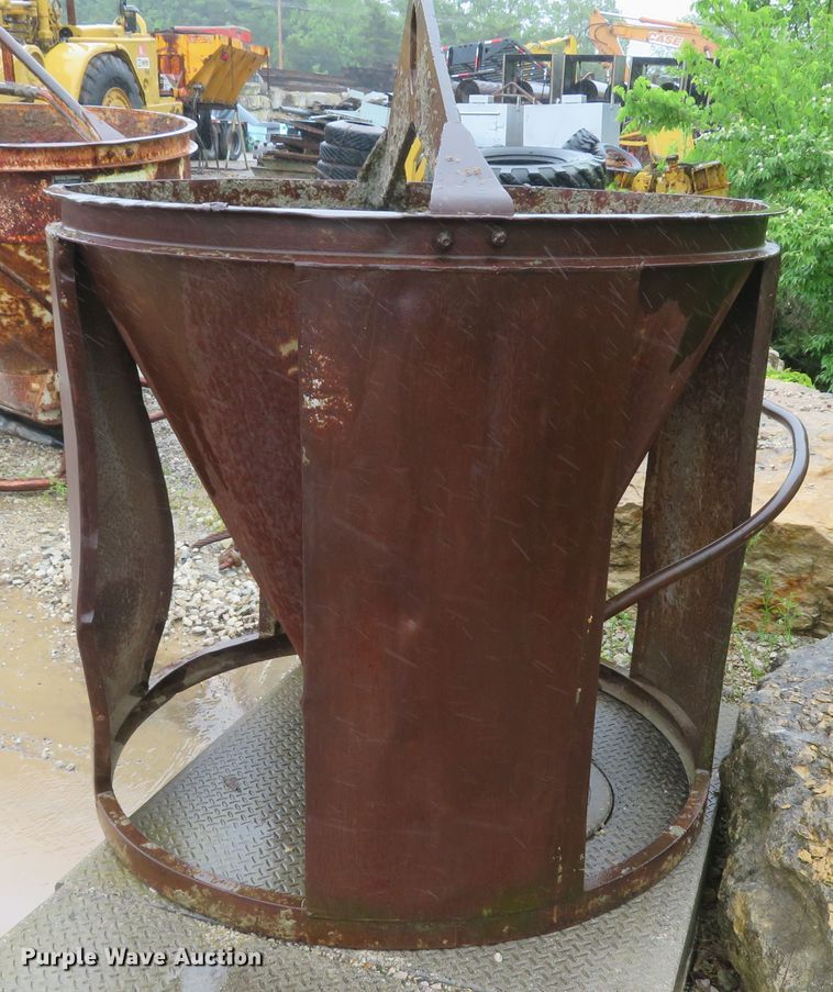image for item DI2207 Gar-Bro 433-G concrete bucket
