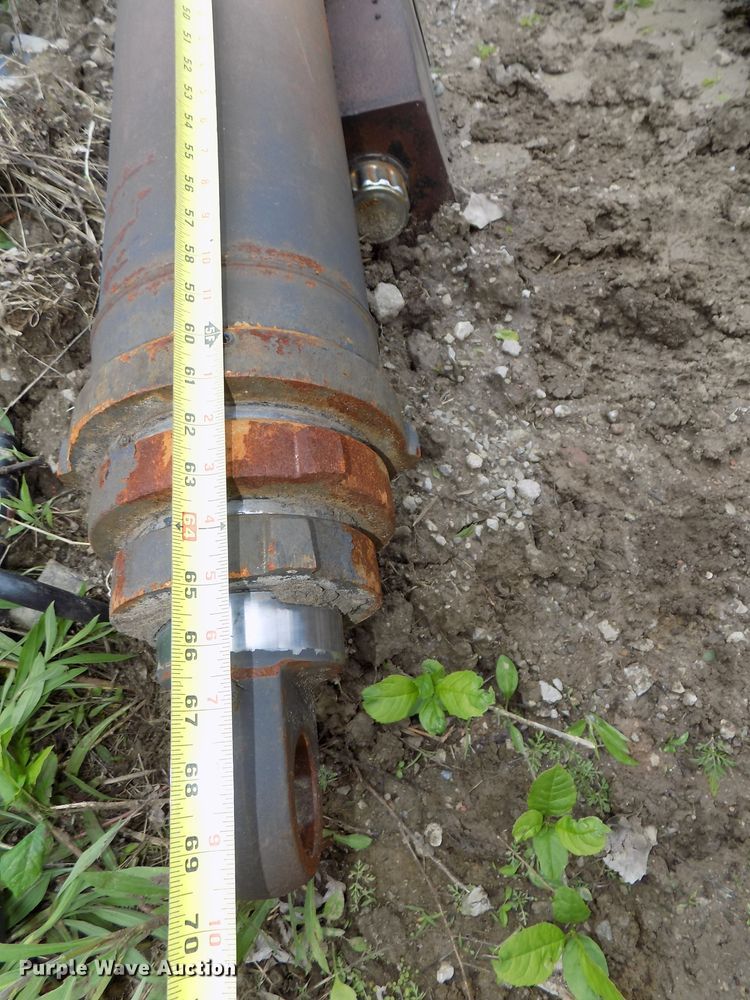 image for item DO9345 Heil 63 Series single ram hoist