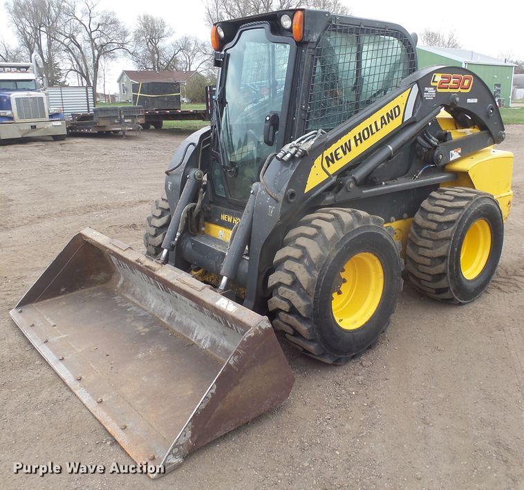image for item EF9623 2012 New Holland L230  skid steer loader