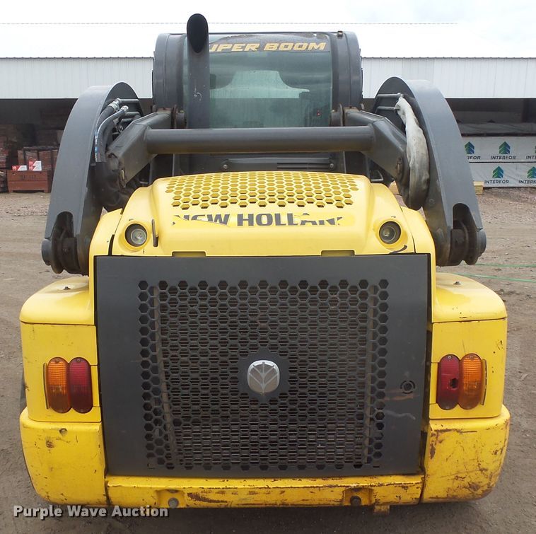 image for item EF9623 2012 New Holland L230  skid steer loader