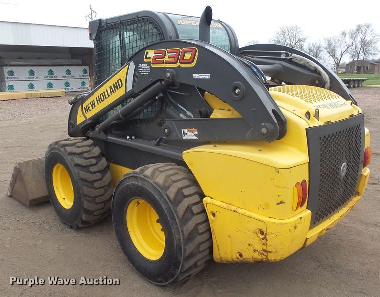 image for item EF9623 2012 New Holland L230  skid steer loader