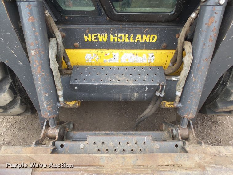 image for item EF9623 2012 New Holland L230  skid steer loader