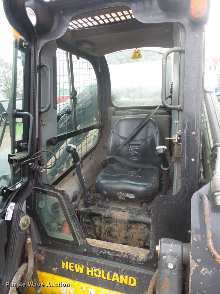 image for item EF9623 2012 New Holland L230  skid steer loader