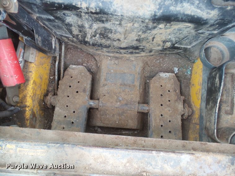 image for item EF9623 2012 New Holland L230  skid steer loader