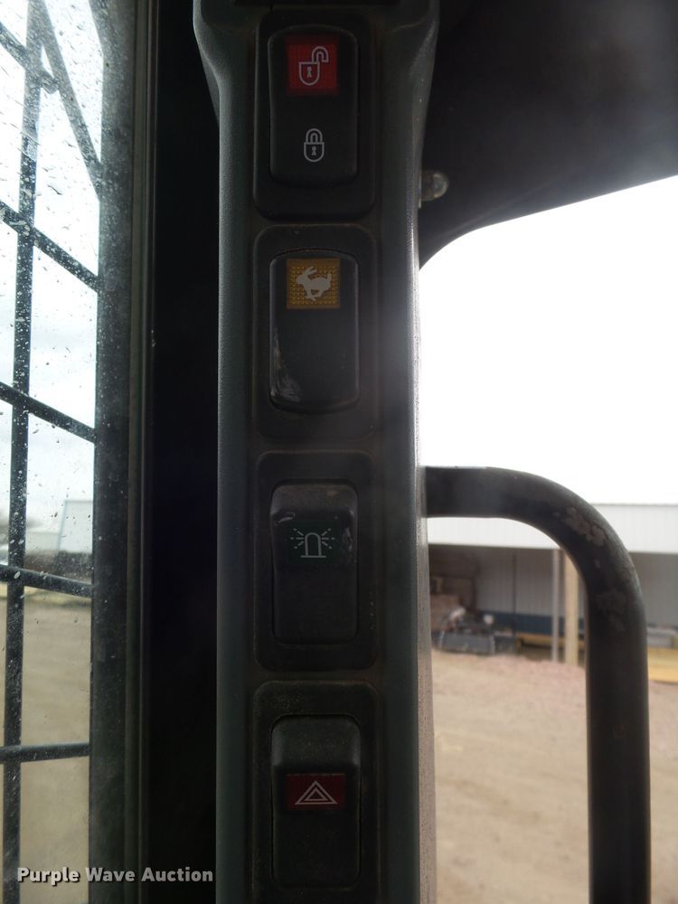 image for item EF9623 2012 New Holland L230  skid steer loader