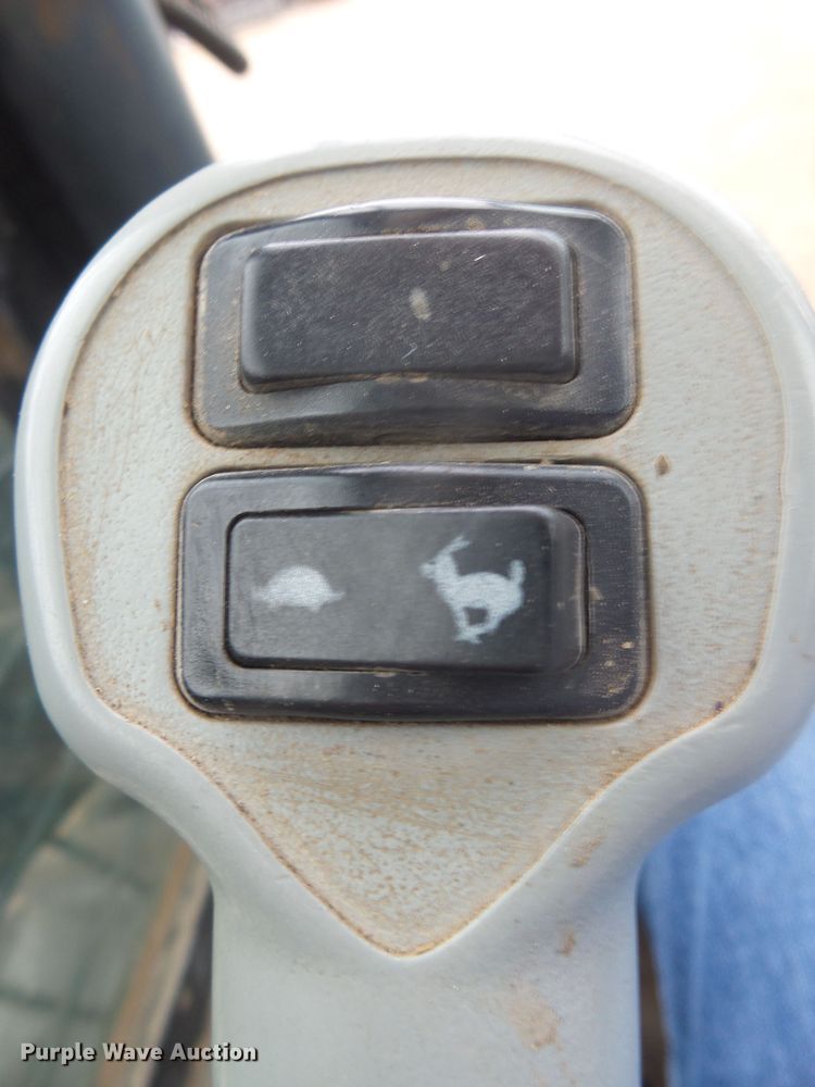 image for item EF9623 2012 New Holland L230  skid steer loader