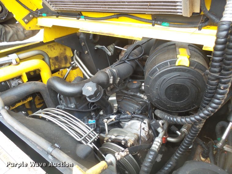 image for item EF9623 2012 New Holland L230  skid steer loader