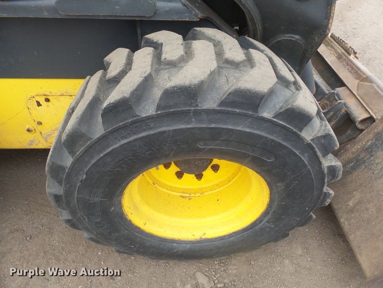 image for item EF9623 2012 New Holland L230  skid steer loader