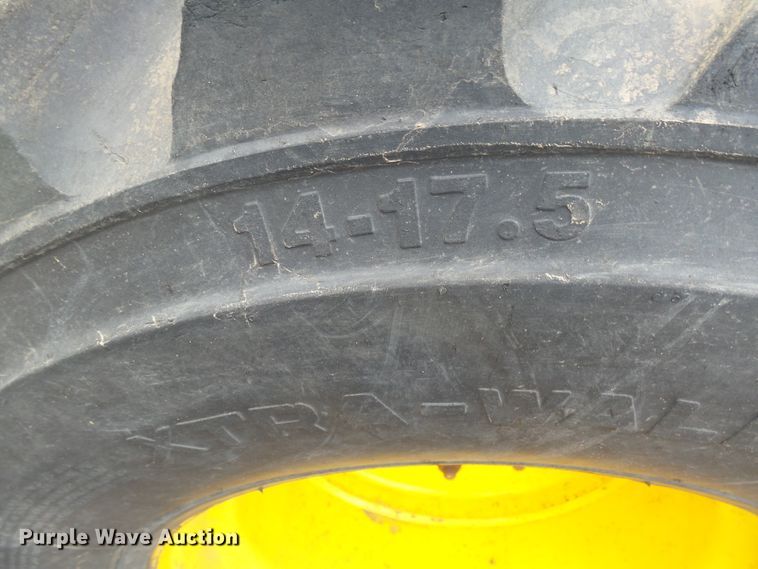 image for item EF9623 2012 New Holland L230  skid steer loader