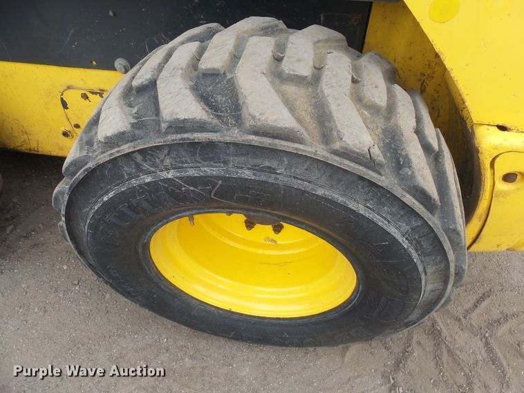 image for item EF9623 2012 New Holland L230  skid steer loader