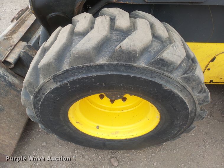 image for item EF9623 2012 New Holland L230  skid steer loader