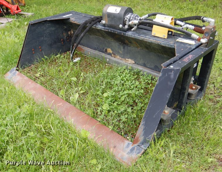 image for item EK9219 Remlinger PFM-700-70 skid steer vibratory screen bucket