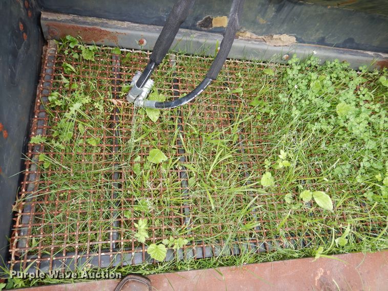 image for item EK9219 Remlinger PFM-700-70 skid steer vibratory screen bucket