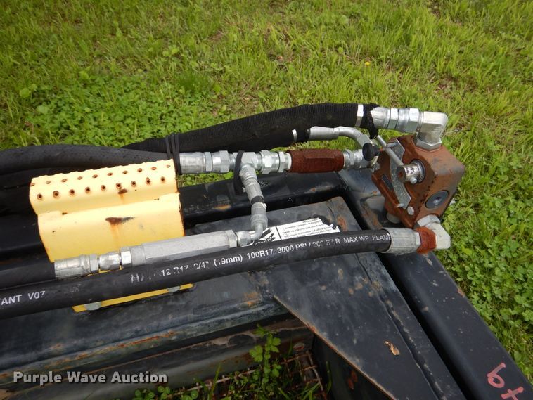 image for item EK9219 Remlinger PFM-700-70 skid steer vibratory screen bucket