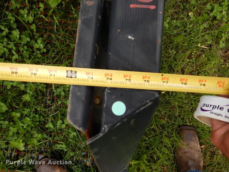 image for item EK9219 Remlinger PFM-700-70 skid steer vibratory screen bucket