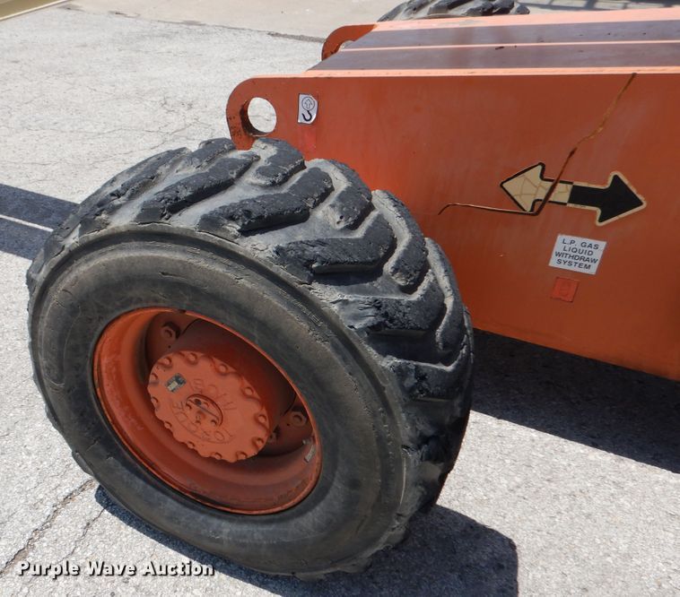 image for item EK9227 1999 JLG 600S  boom lift