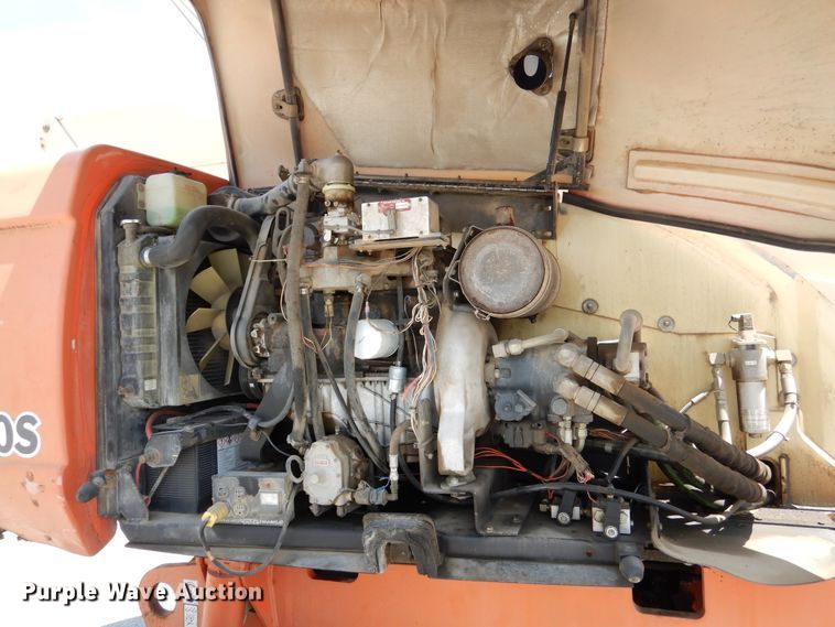 image for item EK9227 1999 JLG 600S  boom lift