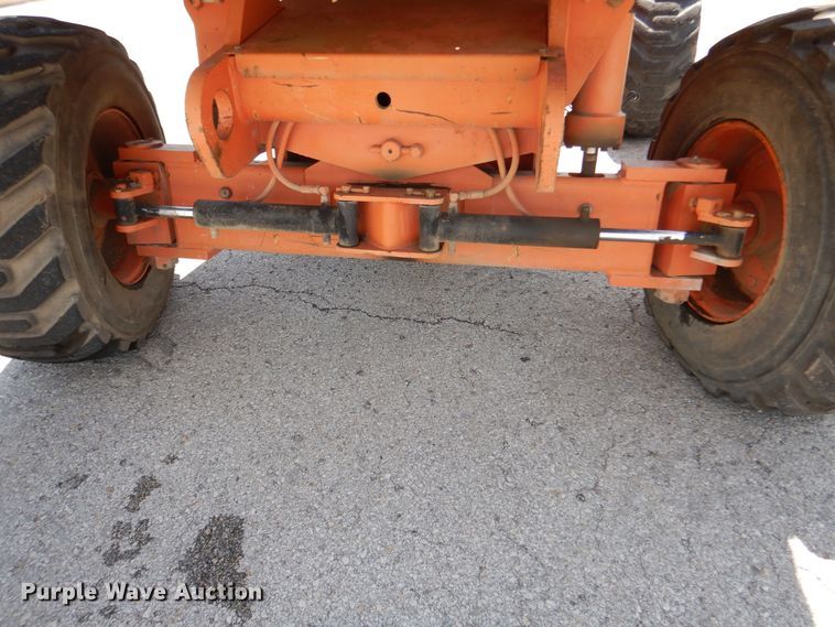 image for item EK9227 1999 JLG 600S  boom lift