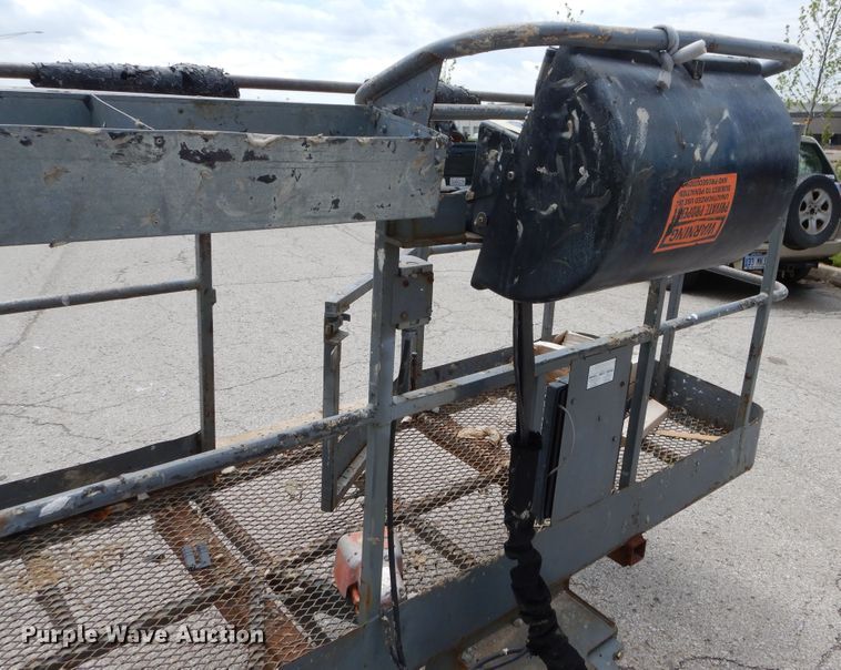 image for item EK9229 1999 Terex TB42  boom lift