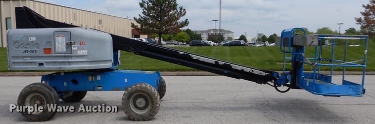 image for item EK9230 1999 Genie S40  boom lift