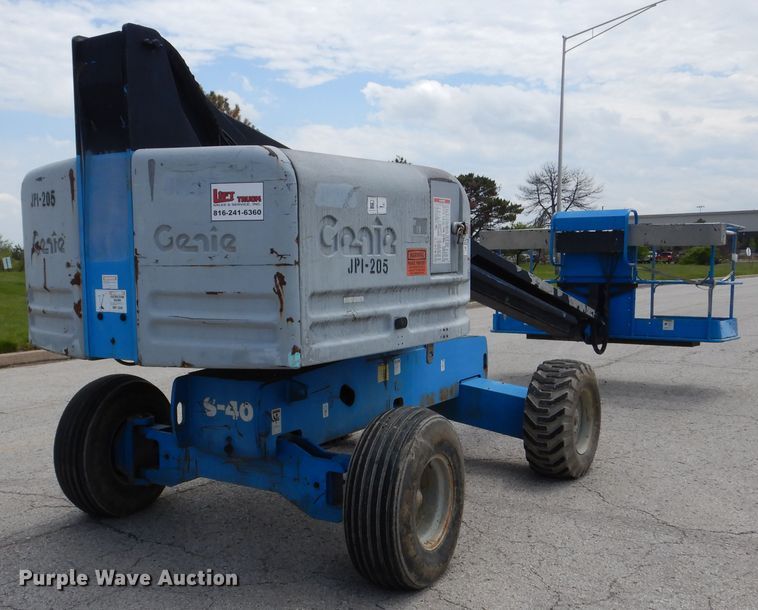 image for item EK9230 1999 Genie S40  boom lift