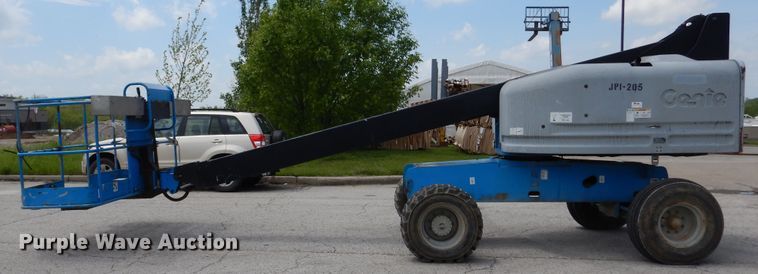image for item EK9230 1999 Genie S40  boom lift