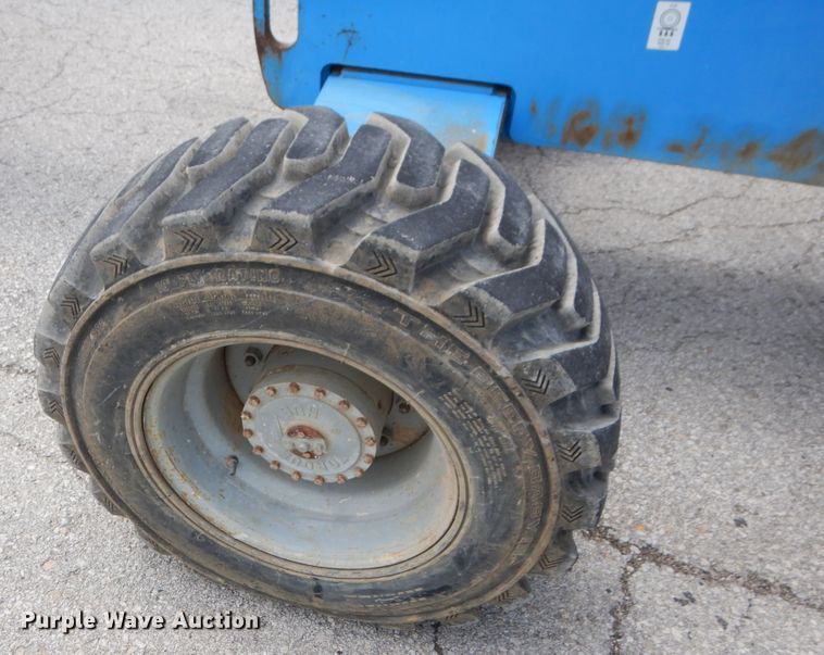 image for item EK9230 1999 Genie S40  boom lift