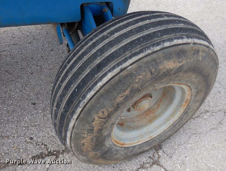 image for item EK9230 1999 Genie S40  boom lift