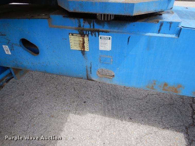 image for item EK9230 1999 Genie S40  boom lift