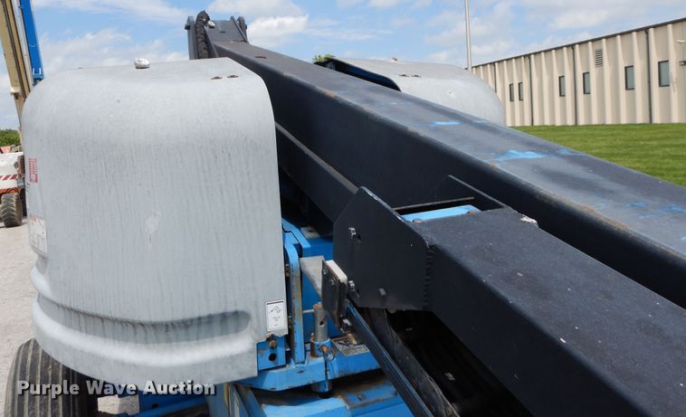 image for item EK9230 1999 Genie S40  boom lift