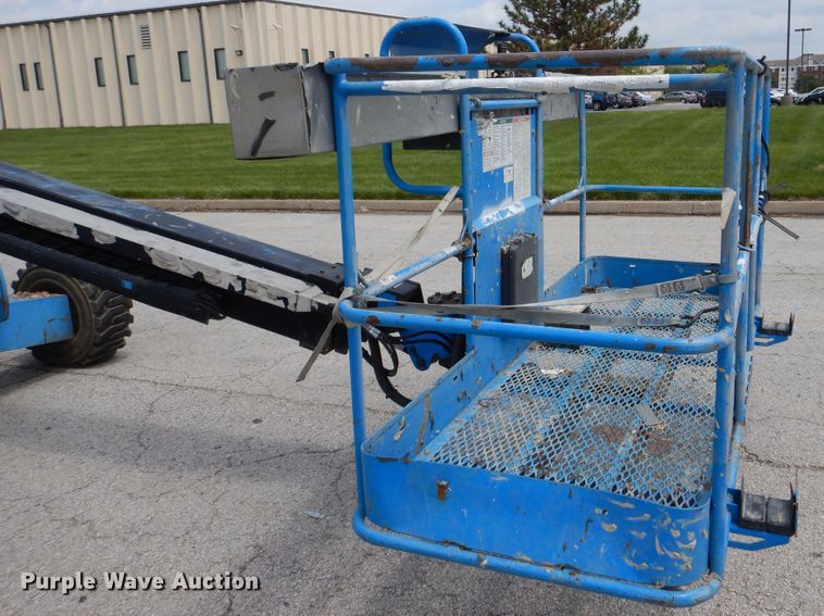 image for item EK9230 1999 Genie S40  boom lift