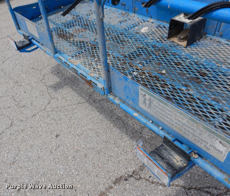 image for item EK9230 1999 Genie S40  boom lift