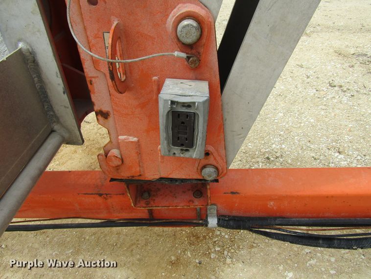 image for item FD9437 2012 JLG T500J  boom lift