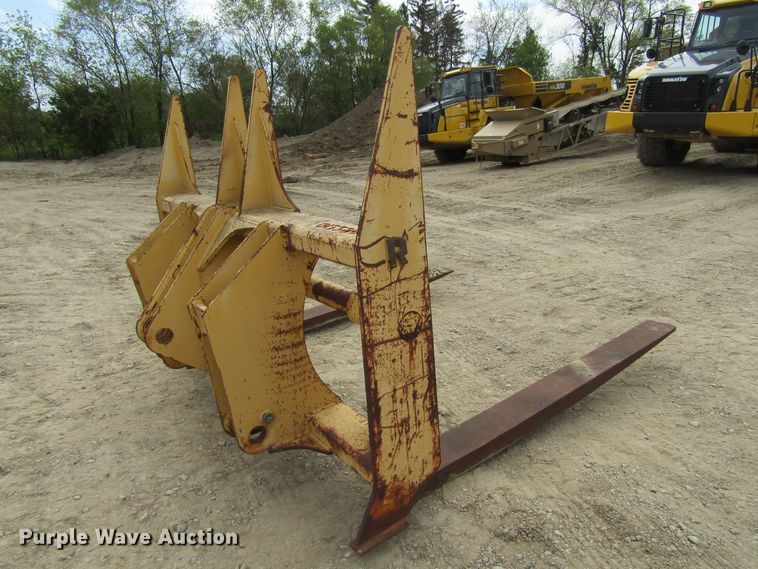 image for item FD9438 Rockland CFHD-WA320-5 pallet forks