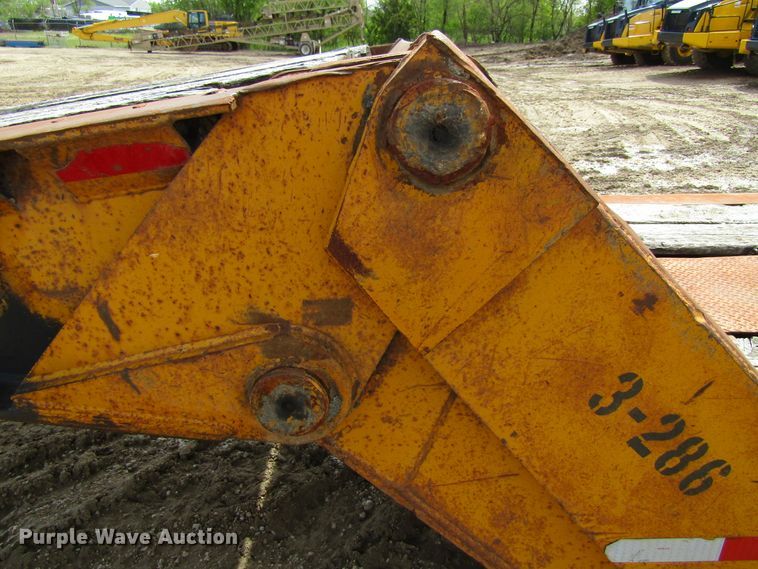 image for item FD9439 1986 Load King lowboy equipment trailer