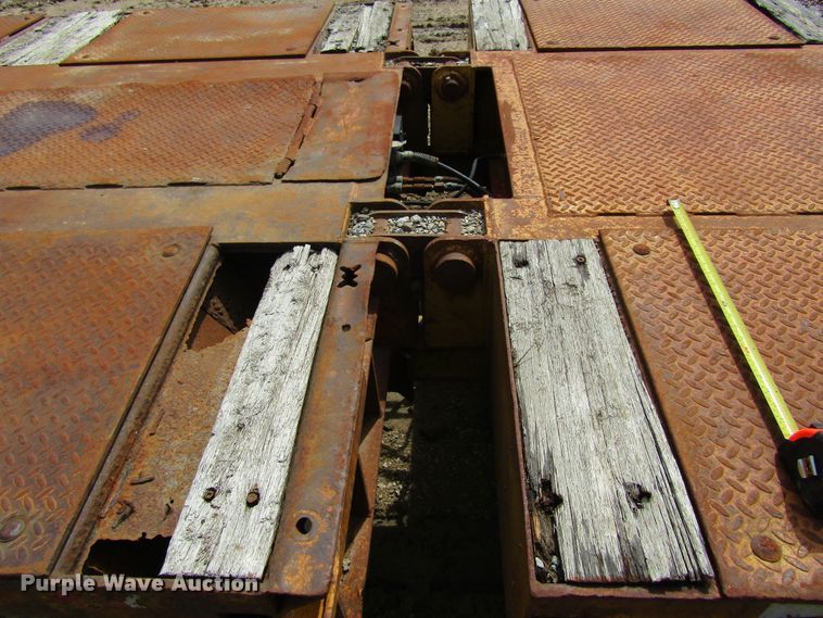 image for item FD9439 1986 Load King lowboy equipment trailer