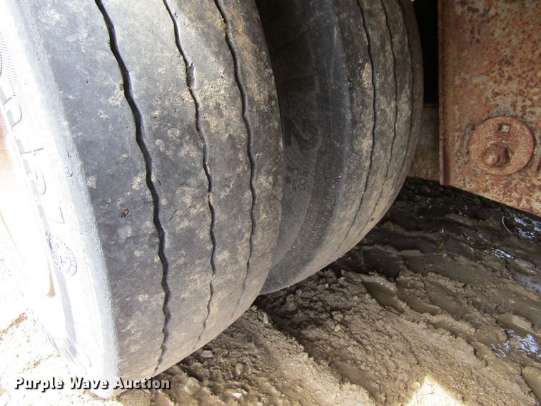 image for item FD9439 1986 Load King lowboy equipment trailer