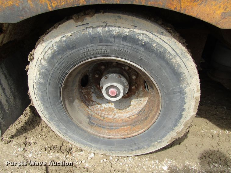 image for item FD9439 1986 Load King lowboy equipment trailer